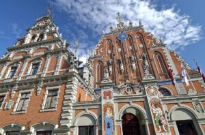 黒ずみ美白クリームの口コミと効果はどのようなものですか？